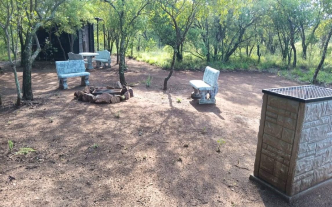 Bush camp boma