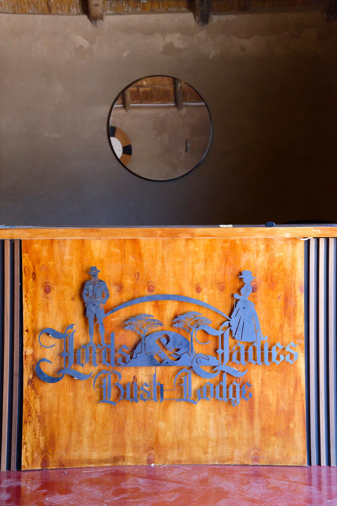 Lords and Ladies Bush Lodge reception desk